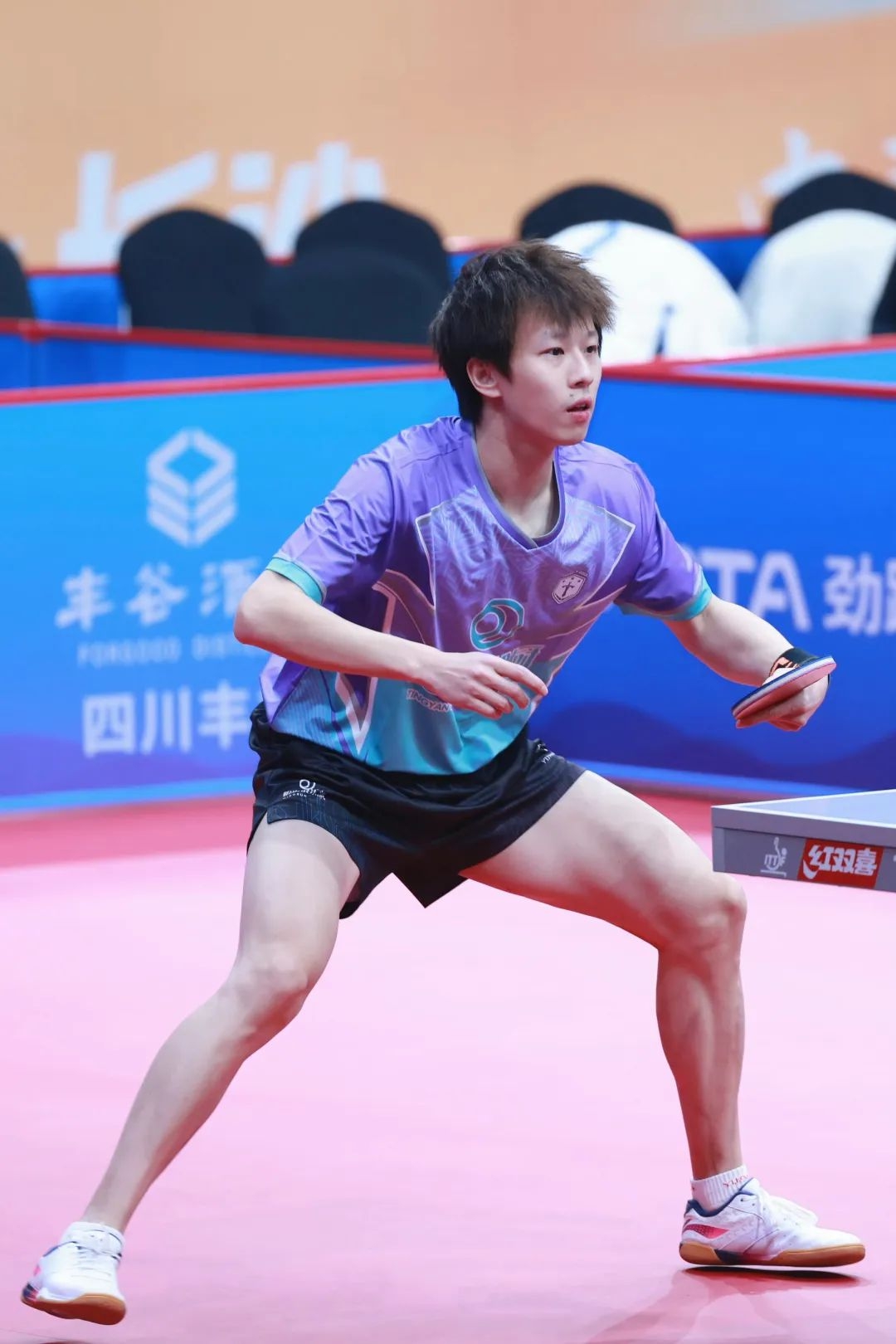 林高远在岁月洗礼中仍坚定选择乒乓：从成长到