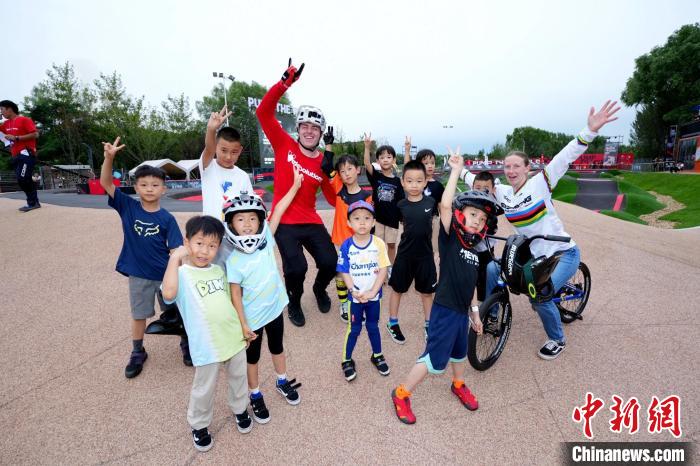 沈阳站泵道世锦赛圆满落幕 师瑞芳勇夺女子组冠