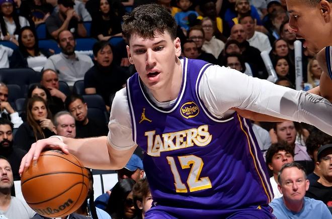 湖人末节发力轻取篮网 拉拉维亚低迷成关键因素