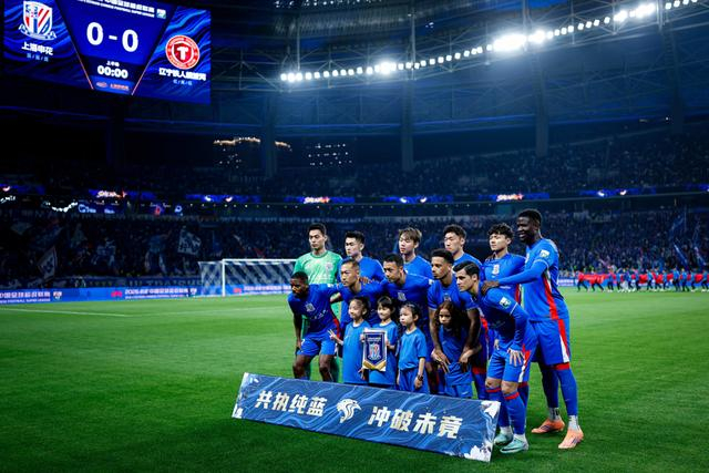 申花半场三球力克升班马辽宁铁人