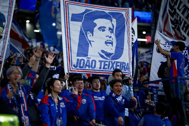 申花半场三球力克升班马辽宁铁人