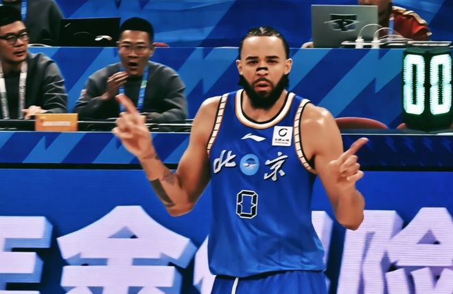 麦基首秀助北京大胜四川，四川24连败创纪录